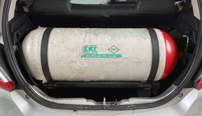 2018 Tata Tiago XT PETROL, CNG, Manual, 72,767 km, Boot Inside