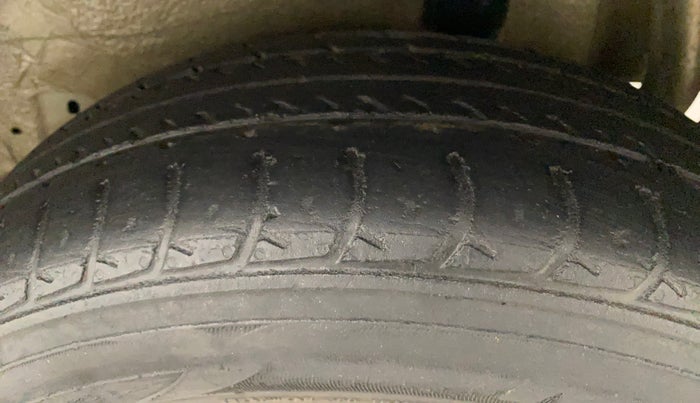 2017 Maruti Celerio VXI AMT, Petrol, Automatic, 60,576 km, Left Rear Tyre Tread