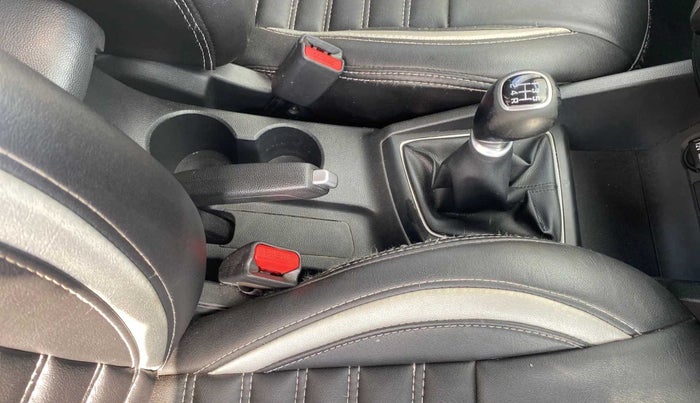 2018 Hyundai Elite i20 ASTA 1.2 (O), Petrol, Manual, 72,246 km, Gear Lever