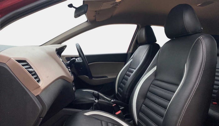 2018 Hyundai Elite i20 ASTA 1.2 (O), Petrol, Manual, 72,246 km, Right Side Front Door Cabin