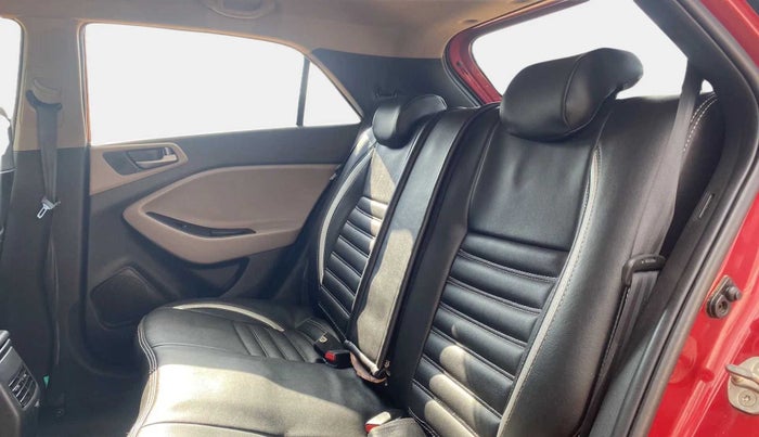 2018 Hyundai Elite i20 ASTA 1.2 (O), Petrol, Manual, 72,246 km, Right Side Rear Door Cabin