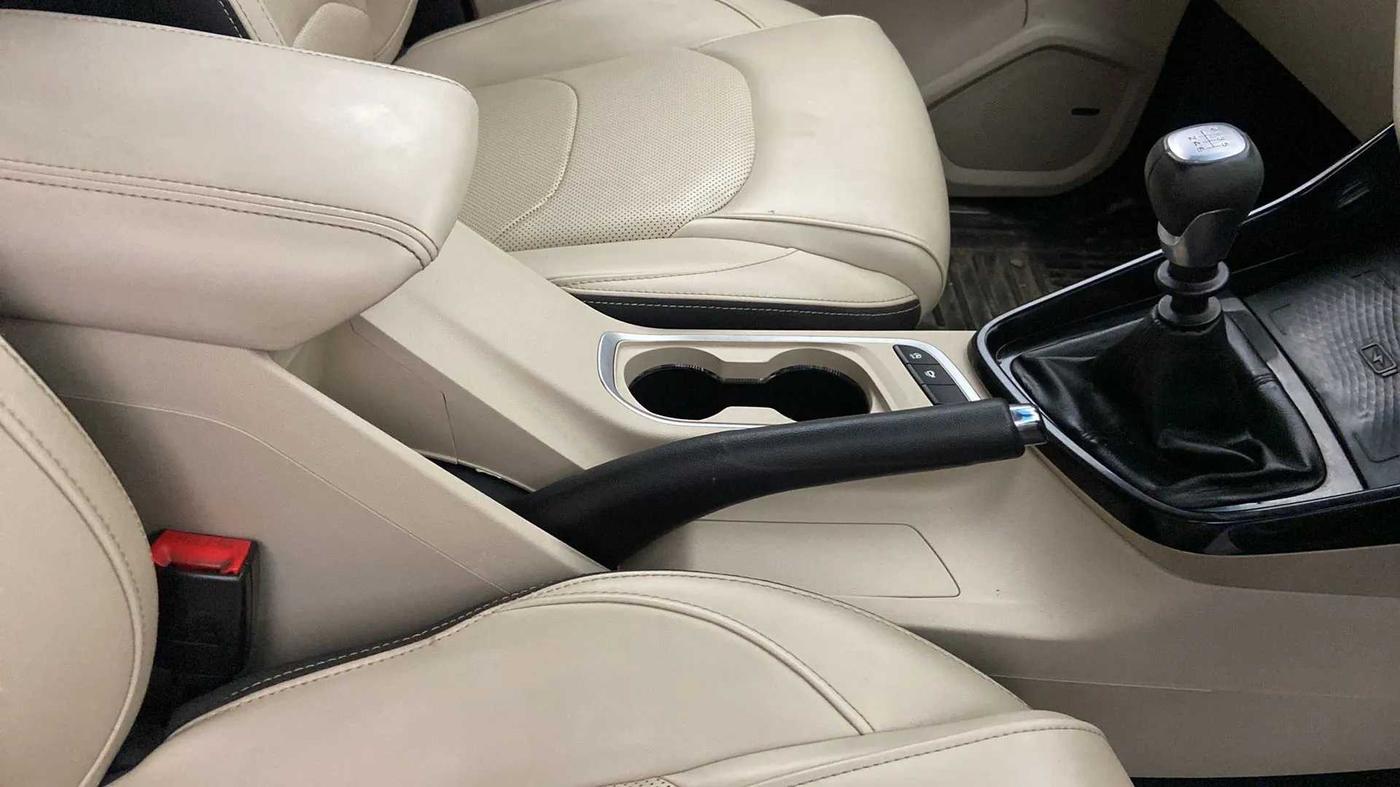 2021 MG HECTOR SHARP HYBRID 1.5 PETROL, Petrol, Manual, 39,012 km, Gear Lever
