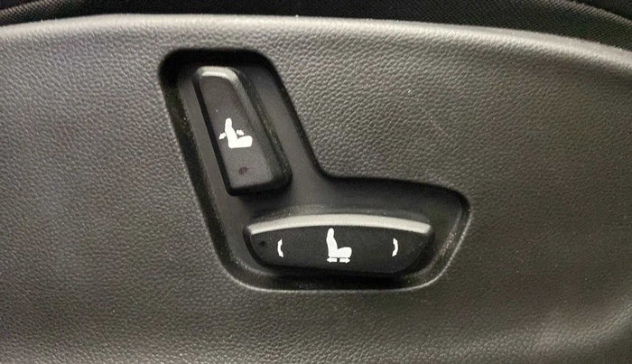 2021 MG HECTOR SHARP HYBRID 1.5 PETROL, Petrol, Manual, 39,012 km, Driver Side Adjustment Panel