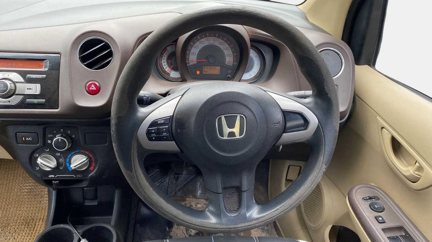 2013 Honda Brio S MT, Petrol, Manual, 80,237 km, Gear Lever