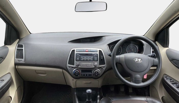2013 Hyundai i20 MAGNA (O) 1.2, Petrol, Manual, 38,257 km, Dashboard