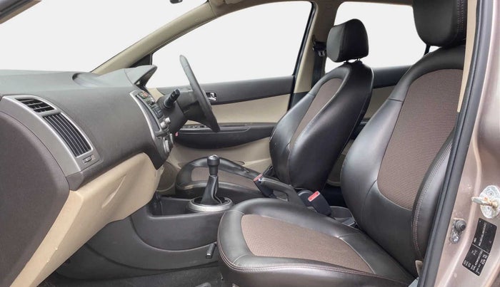 2013 Hyundai i20 MAGNA (O) 1.2, Petrol, Manual, 38,257 km, Right Side Front Door Cabin