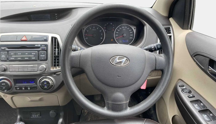 2013 Hyundai i20 MAGNA (O) 1.2, Petrol, Manual, 38,257 km, Steering Wheel Close Up