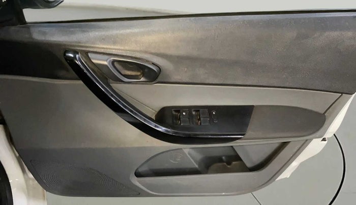 2018 Tata TIGOR XT PETROL, Petrol, Manual, 61,058 km, Driver Side Door Panels Control