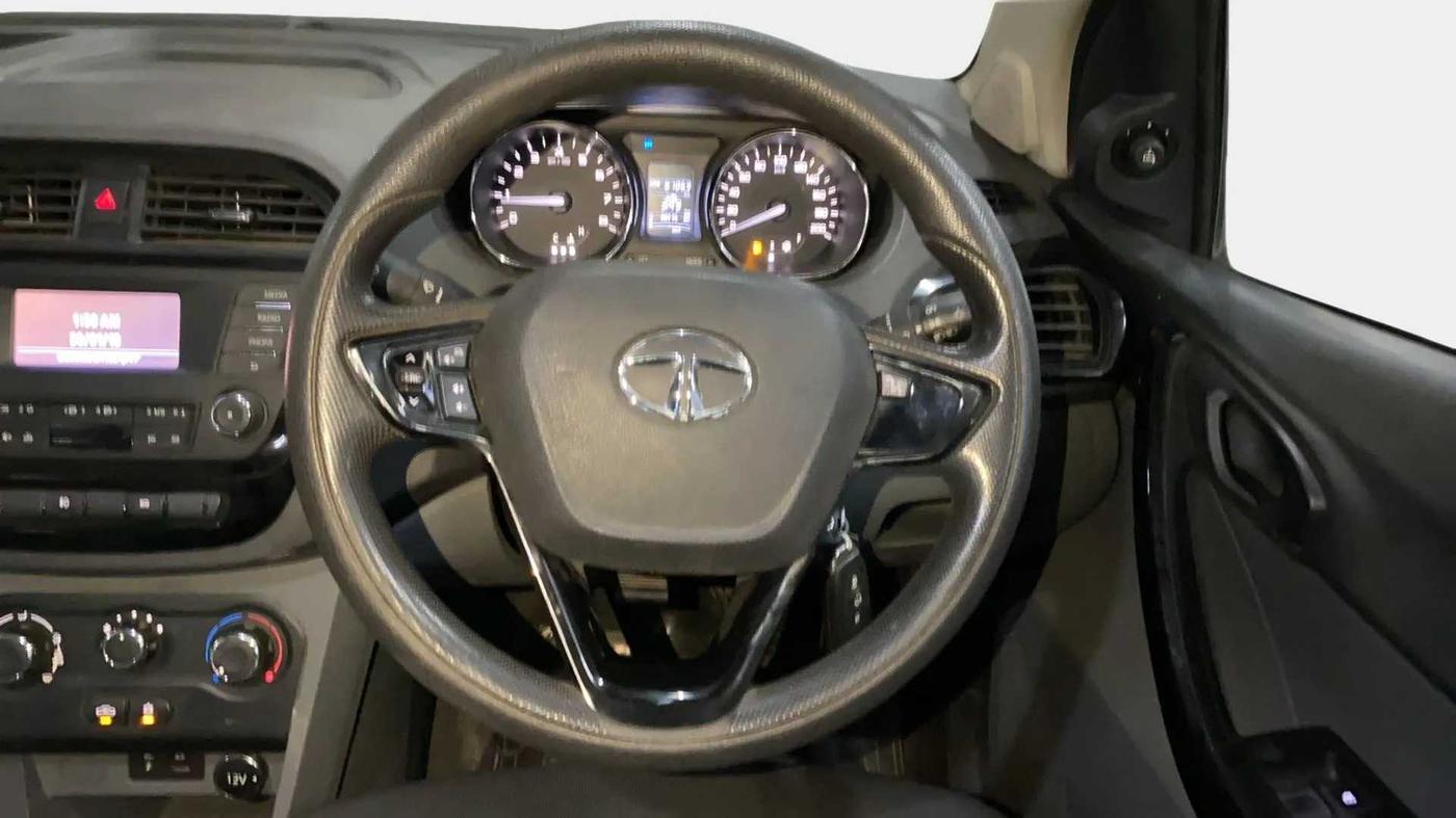 2018 Tata TIGOR XT PETROL, Petrol, Manual, 61,058 km, Steering Wheel Close Up