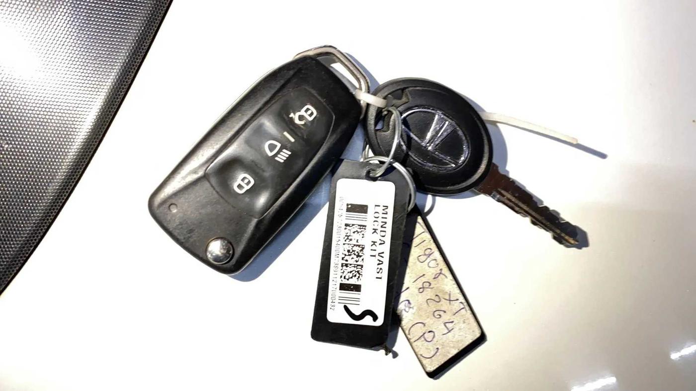 2018 Tata TIGOR XT PETROL, Petrol, Manual, 61,058 km, Key Close Up