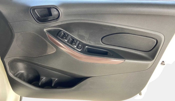 2020 Ford FREESTYLE TITANIUM 1.2 PETROL, Petrol, Manual, 38,493 km, Driver Side Door Panels Control