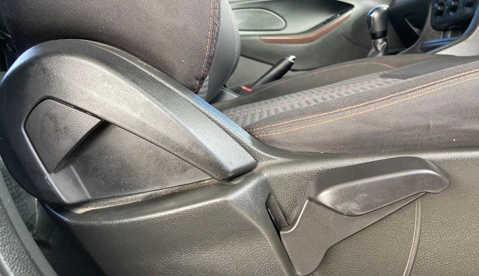 2020 Ford FREESTYLE TITANIUM 1.2 PETROL, Petrol, Manual, 38,493 km, Driver Side Adjustment Panel