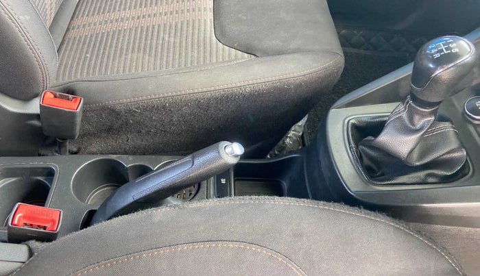 2020 Ford FREESTYLE TITANIUM 1.2 PETROL, Petrol, Manual, 38,493 km, Gear Lever