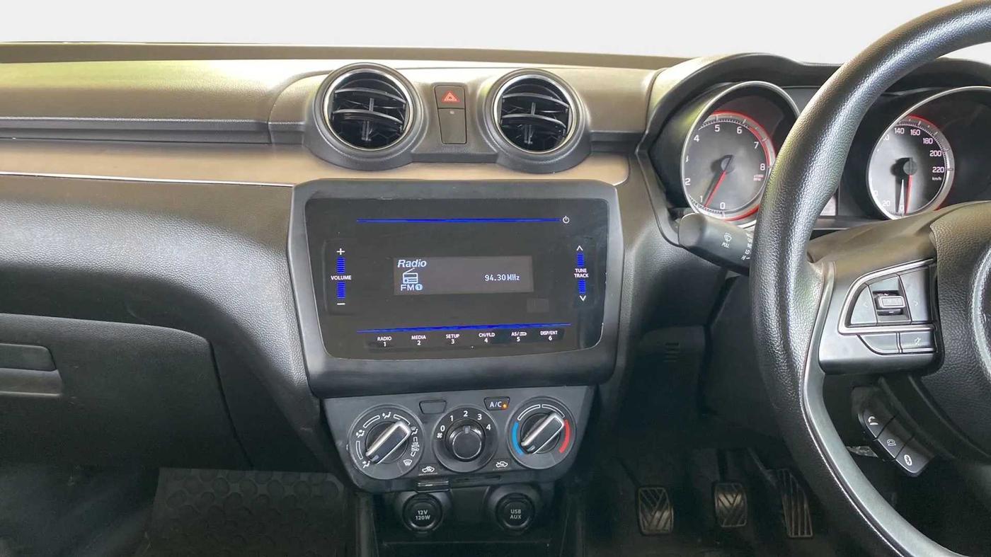 2022 Maruti Swift VXI, Petrol, Manual, 29,967 km, Air Conditioner