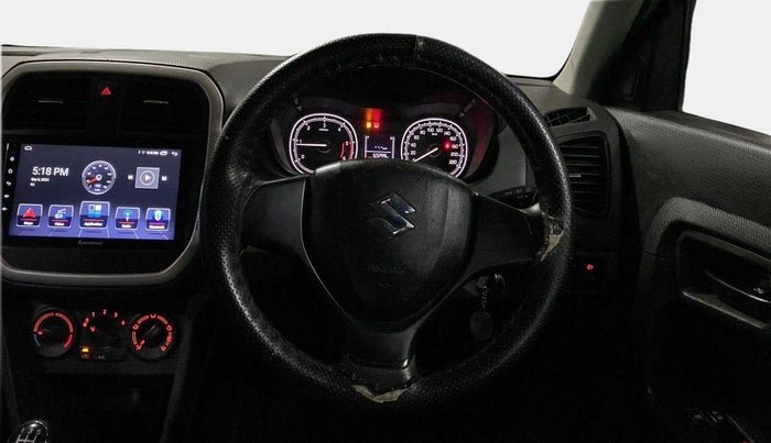 2016 Maruti Vitara Brezza VDI, Diesel, Manual, 50,281 km, Steering Wheel Close Up