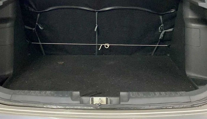 2016 Maruti Vitara Brezza VDI, Diesel, Manual, 50,281 km, Boot Inside
