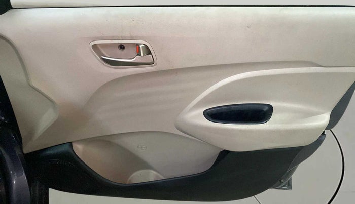 2019 Hyundai NEW SANTRO SPORTZ CNG, CNG, Manual, 20,018 km, Driver Side Door Panels Control