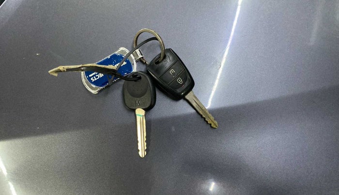 2019 Hyundai NEW SANTRO SPORTZ CNG, CNG, Manual, 20,018 km, Key Close Up