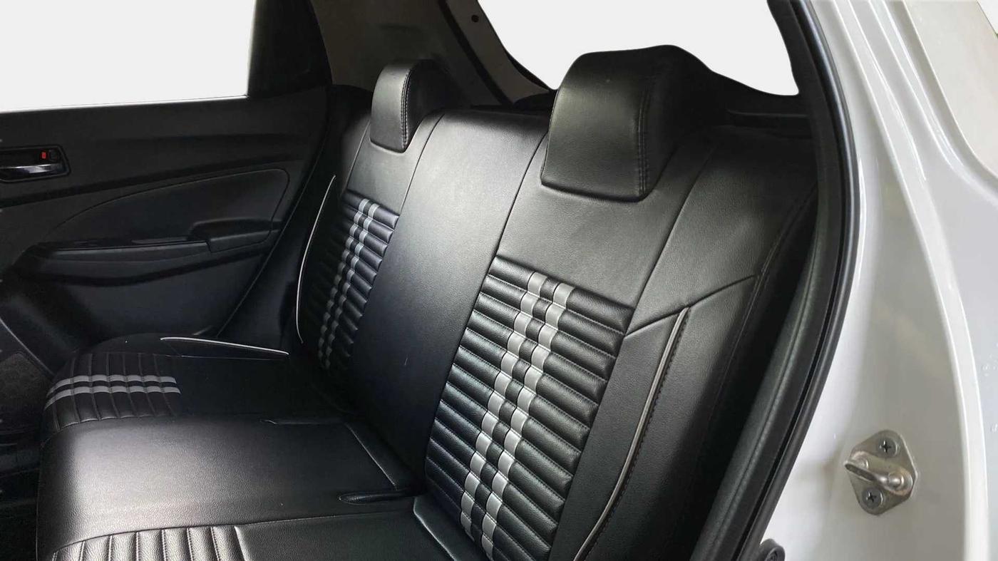 2022 Maruti Swift VXI, Petrol, Manual, 43,954 km, Right Side Rear Door Cabin