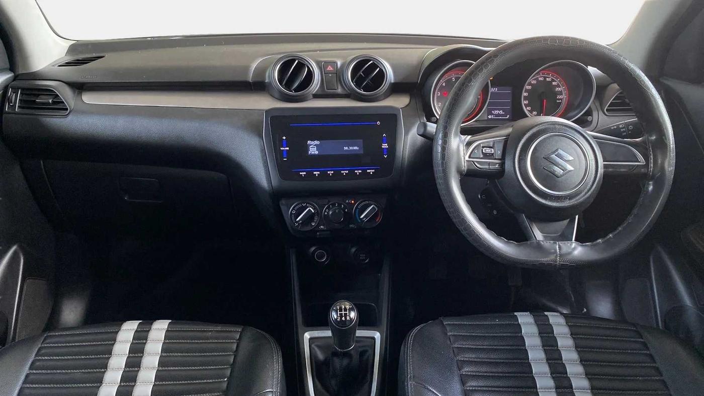 2022 Maruti Swift VXI, Petrol, Manual, 43,954 km, Dashboard