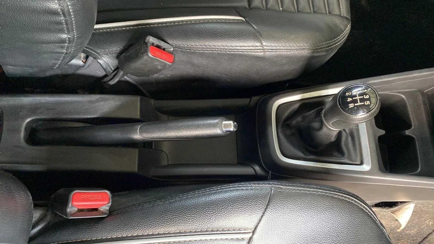2022 Maruti Swift VXI, Petrol, Manual, 43,954 km, Gear Lever