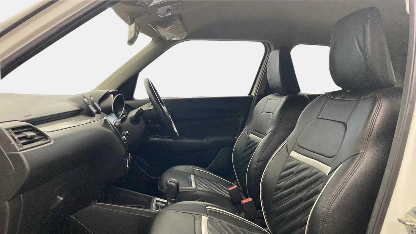 2018 Maruti Swift VXI AMT, Petrol, Automatic, 8,501 km, Right Side Front Door Cabin