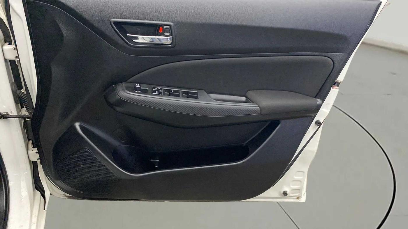 2018 Maruti Swift VXI AMT, Petrol, Automatic, 8,501 km, Driver Side Door Panels Control