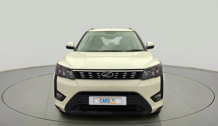 2020 Mahindra XUV300 W6 1.2 PETROL, Petrol, Manual, 33,032 km, Front