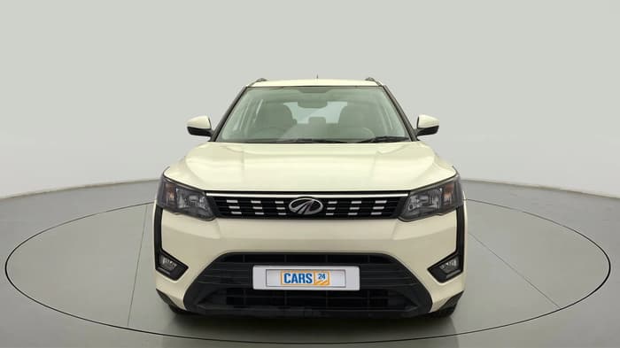 2020 Mahindra XUV300 W6 1.2 PETROL, Petrol, Manual, 33,032 km, Front