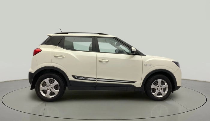 2020 Mahindra XUV300 W6 1.2 PETROL, Petrol, Manual, 33,032 km, Right Side View