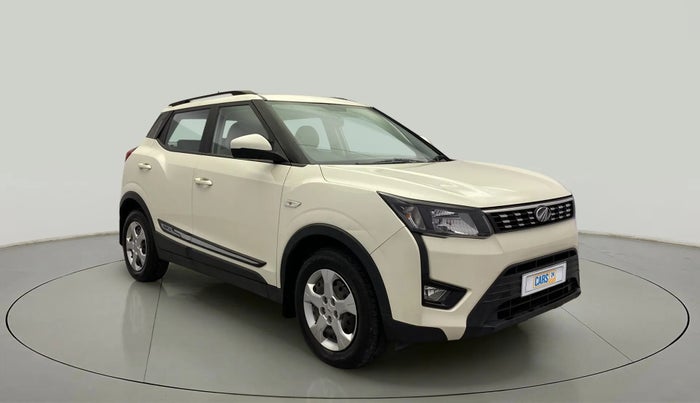 2020 Mahindra XUV300 W6 1.2 PETROL, Petrol, Manual, 33,032 km, SRP