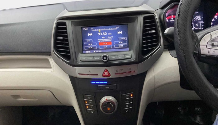 2020 Mahindra XUV300 W6 1.2 PETROL, Petrol, Manual, 33,032 km, Air Conditioner