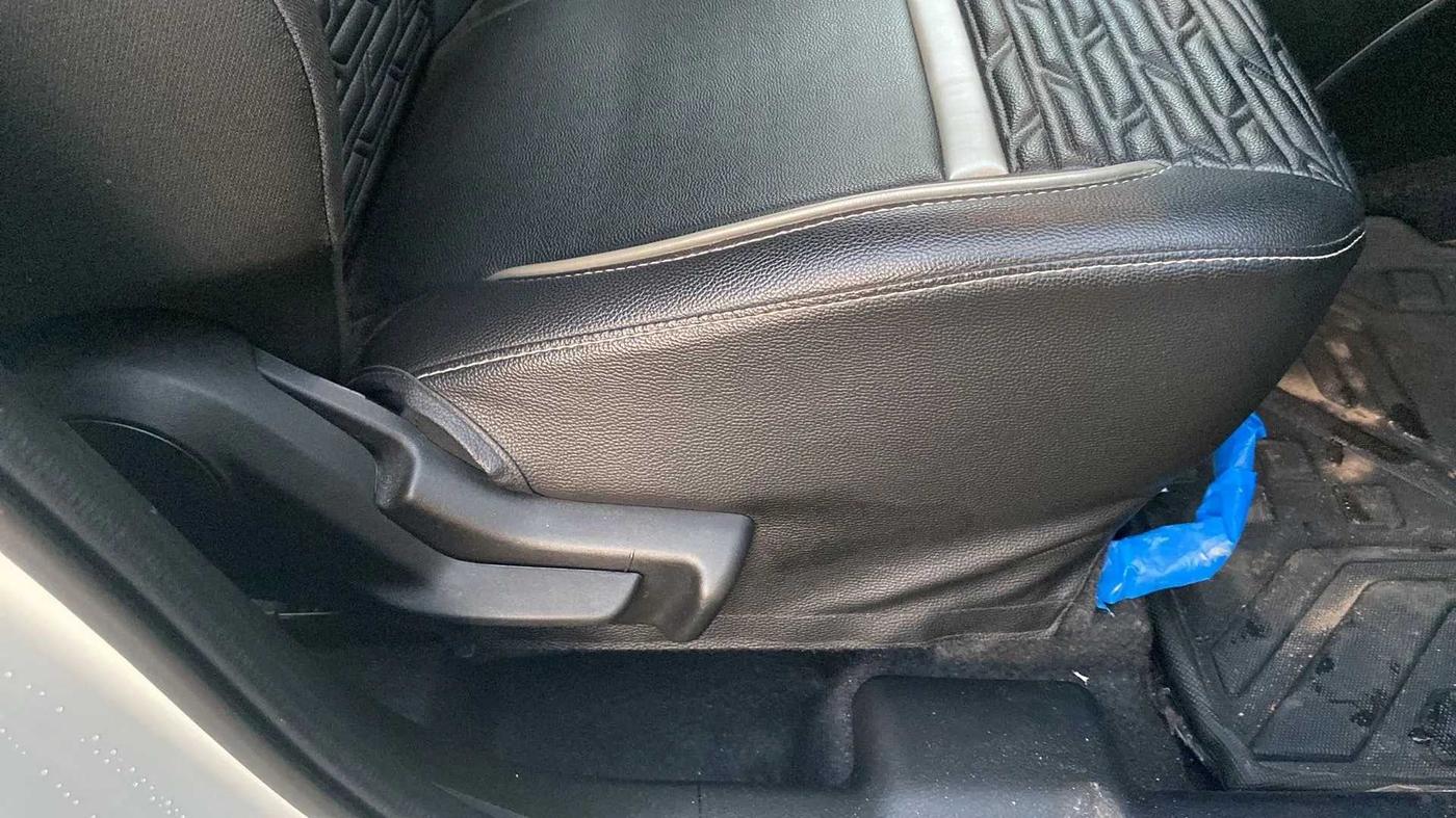 2024 Maruti Swift VXi AMT, Petrol, Automatic, 2,492 km, Driver Side Adjustment Panel
