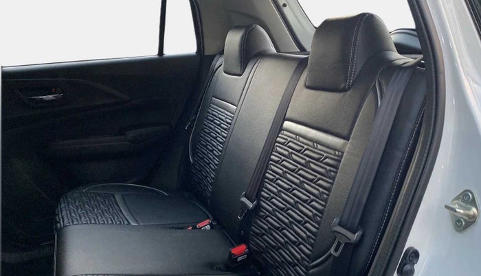2024 Maruti Swift VXi AMT, Petrol, Automatic, 2,492 km, Right Side Rear Door Cabin