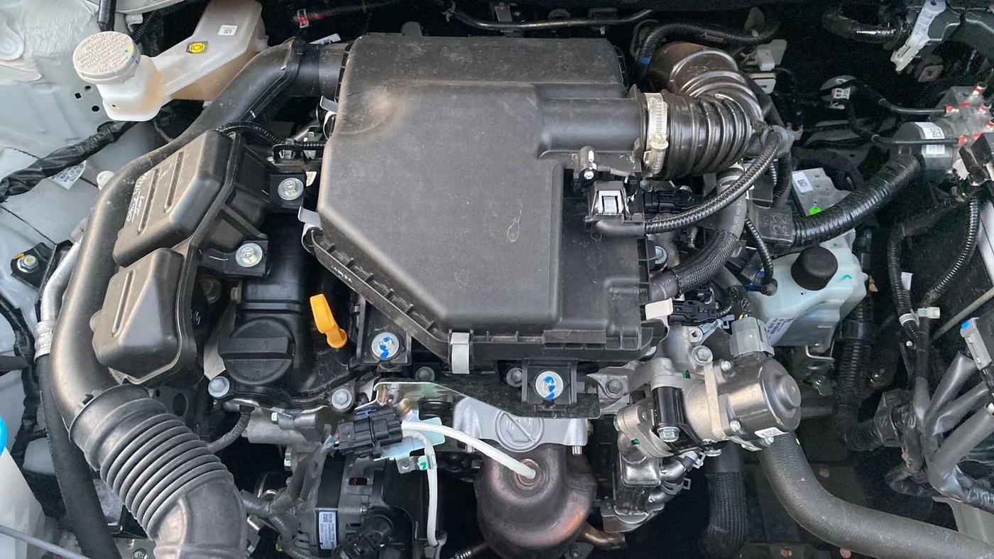 2024 Maruti Swift VXi AMT, Petrol, Automatic, 2,492 km, Open Bonet