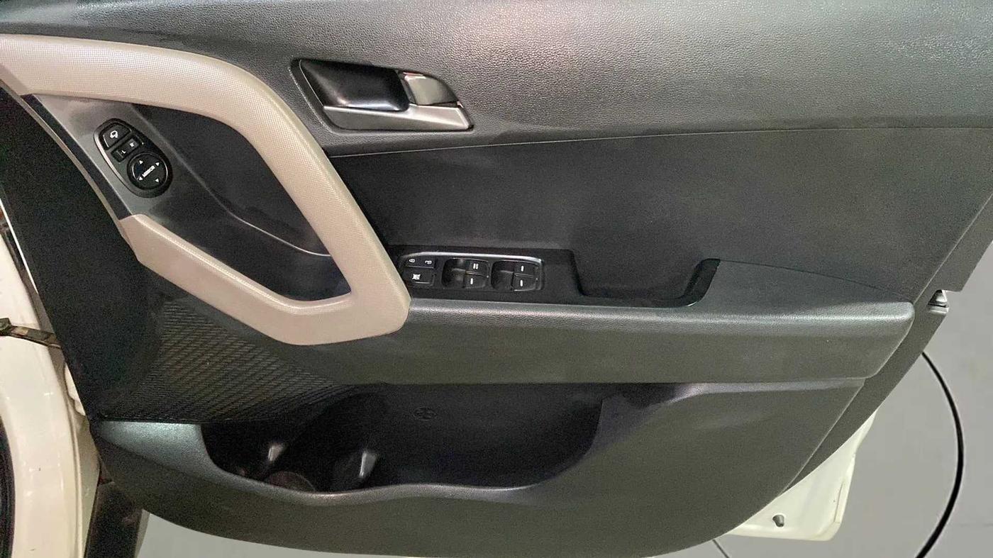 2017 Hyundai Creta SX PLUS AT 1.6 PETROL, Petrol, Automatic, 39,018 km, Driver Side Door Panels Control