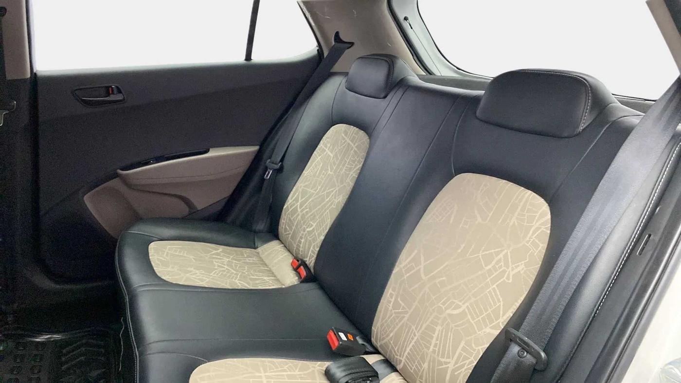 2018 Hyundai Grand i10 MAGNA 1.2 KAPPA VTVT, Petrol, Manual, 37,095 km, Right Side Rear Door Cabin