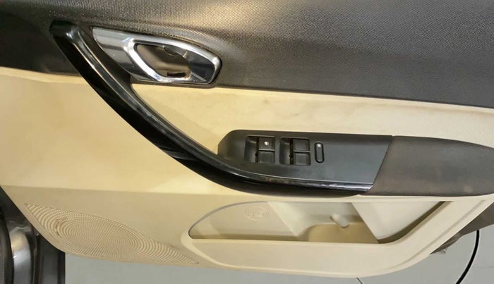 2022 Tata TIGOR XZ PLUS CNG, CNG, Manual, 23,438 km, Driver Side Door Panels Control