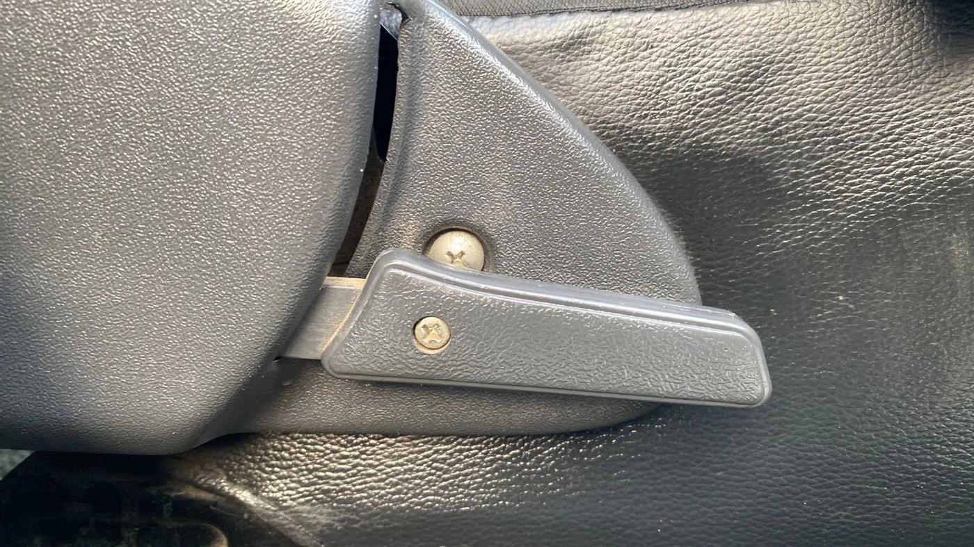2018 Maruti Alto 800 VXI, Petrol, Manual, 42,139 km, Driver Side Adjustment Panel