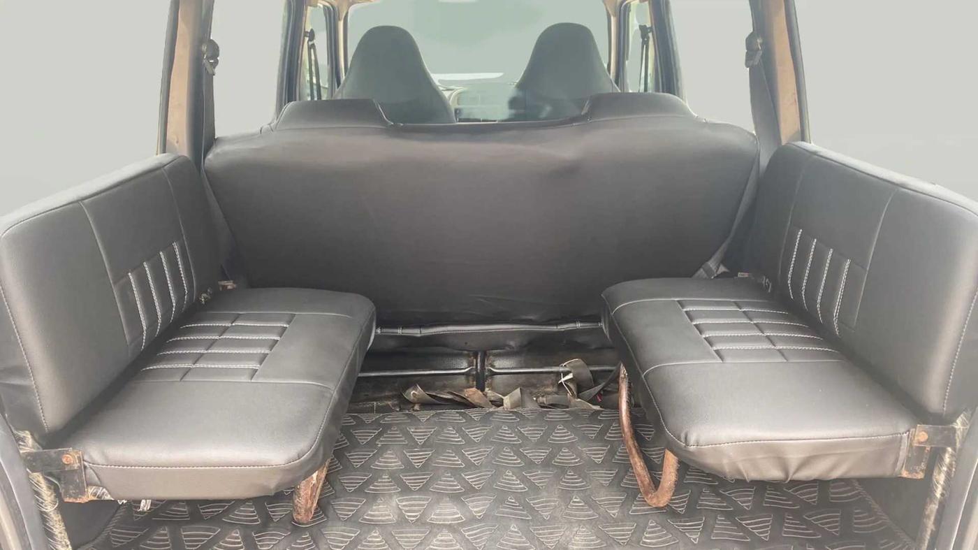 2022 Maruti Eeco 5 STR AC (O), Petrol, Manual, 19,754 km, Third Seat Row ( optional )