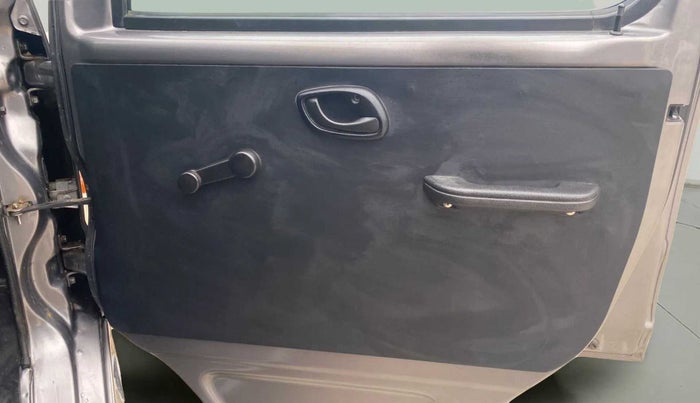 2022 Maruti Eeco 5 STR AC (O), Petrol, Manual, 19,754 km, Driver Side Door Panels Control