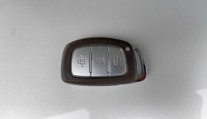 2017 Hyundai Grand i10 ASTA 1.2 KAPPA VTVT, Petrol, Manual, 45,918 km, Key Close Up