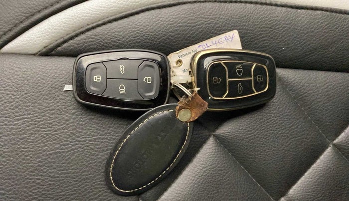 2019 Tata NEXON XZ PLUS PETROL, Petrol, Manual, 49,608 km, Key Close Up