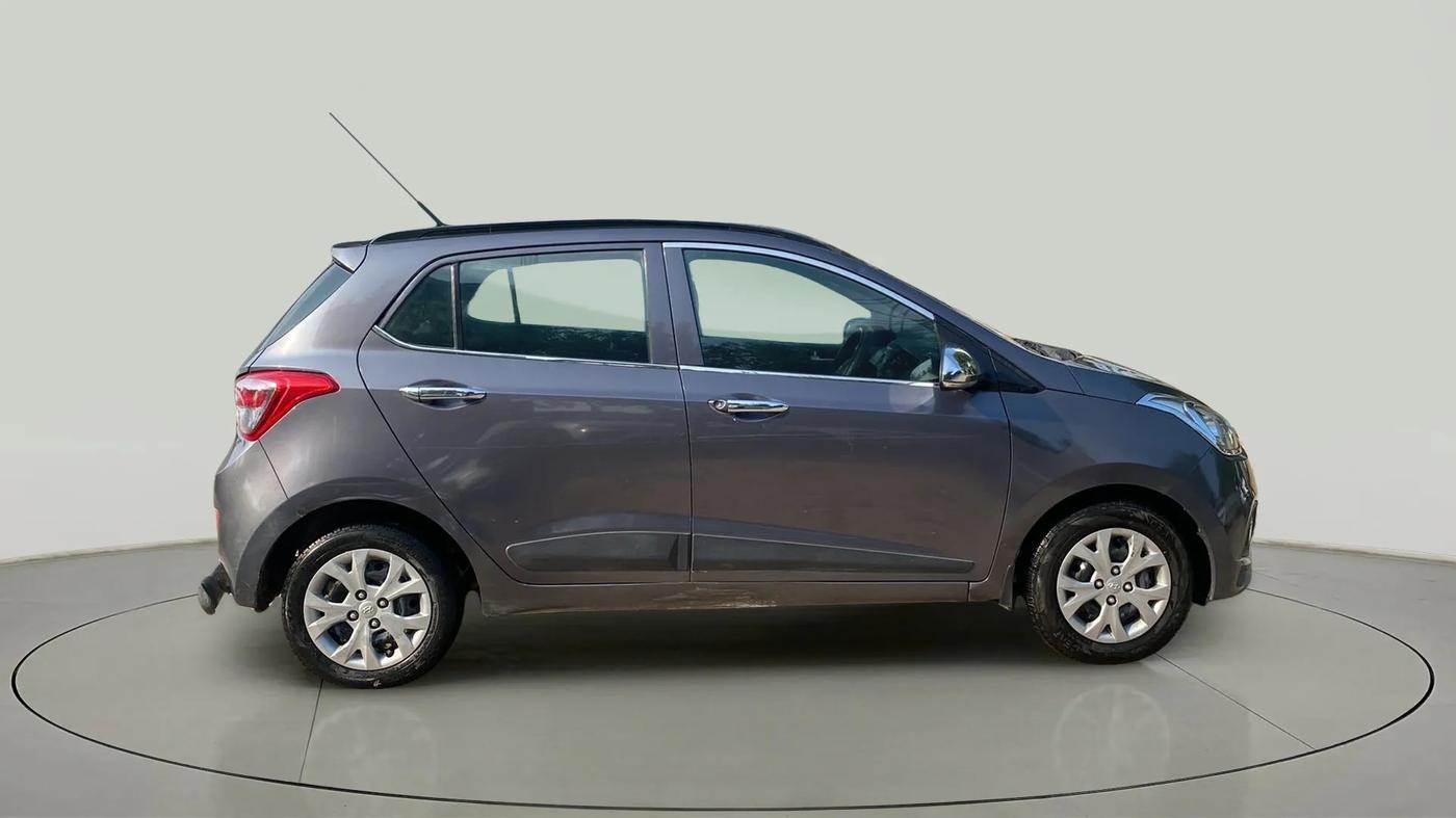 2016 Hyundai Grand i10 SPORTZ 1.2 KAPPA VTVT, Petrol, Manual, 51,176 km, Right Side View