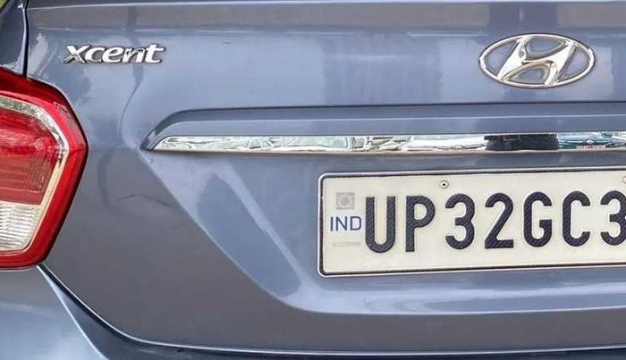2015 Hyundai Xcent S (O) 1.2, Petrol, Manual, 61,991 km, Dicky (Boot door) - Slightly dented