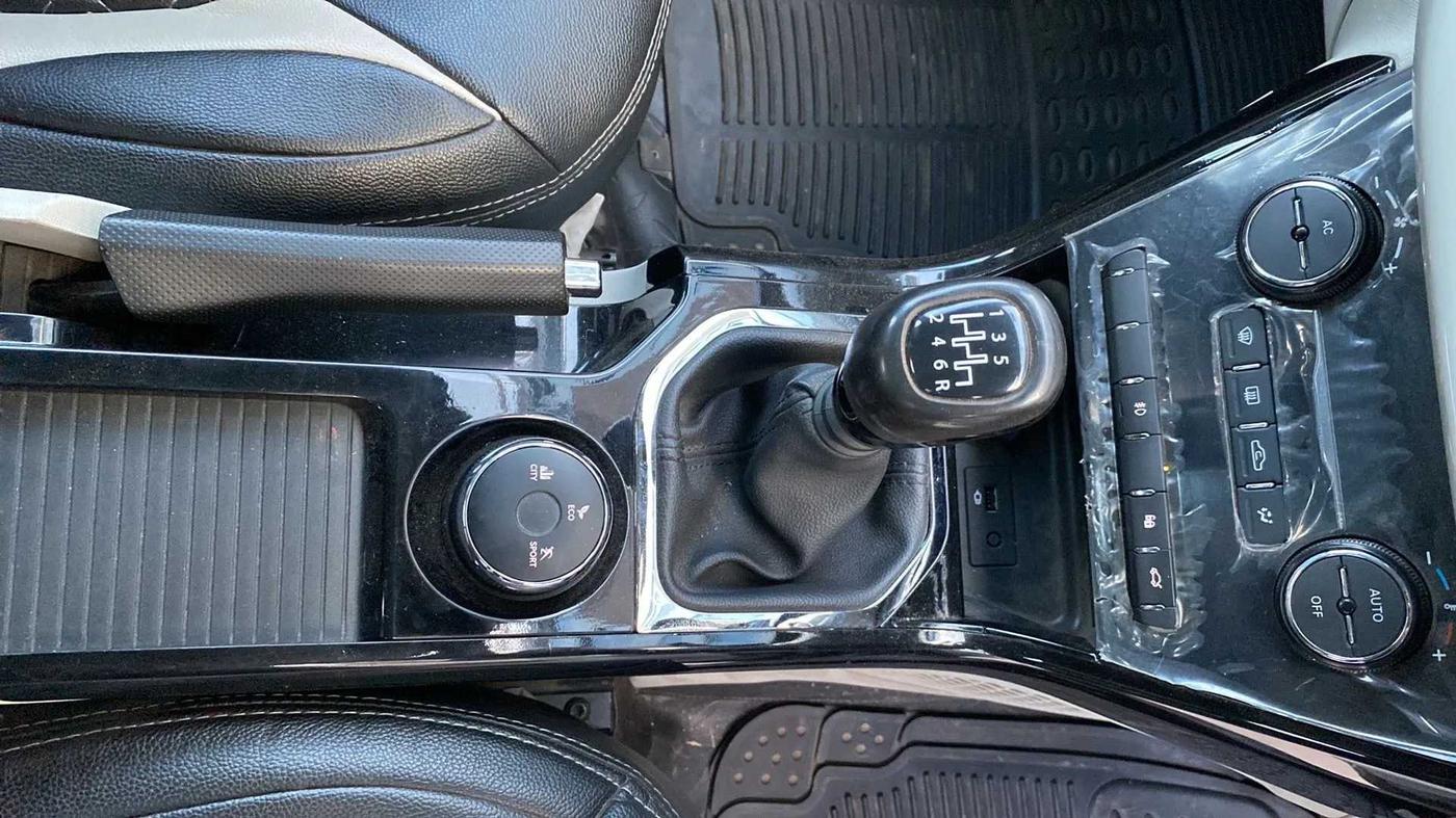 2022 Tata NEXON XZ PLUS PETROL, Petrol, Manual, 20,674 km, Gear Lever