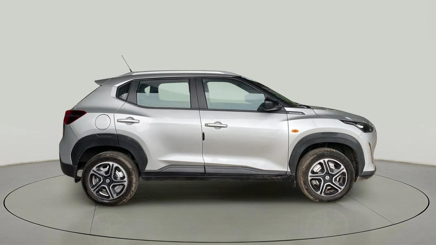 2022 Nissan MAGNITE XE, Petrol, Manual, 9,465 km, Right Side View