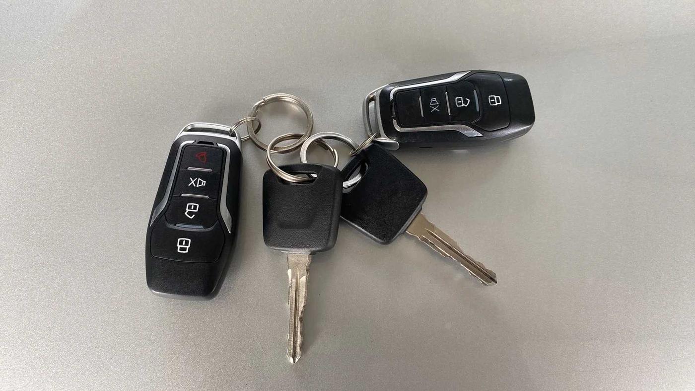 2022 Nissan MAGNITE XE, Petrol, Manual, 9,465 km, Key Close Up