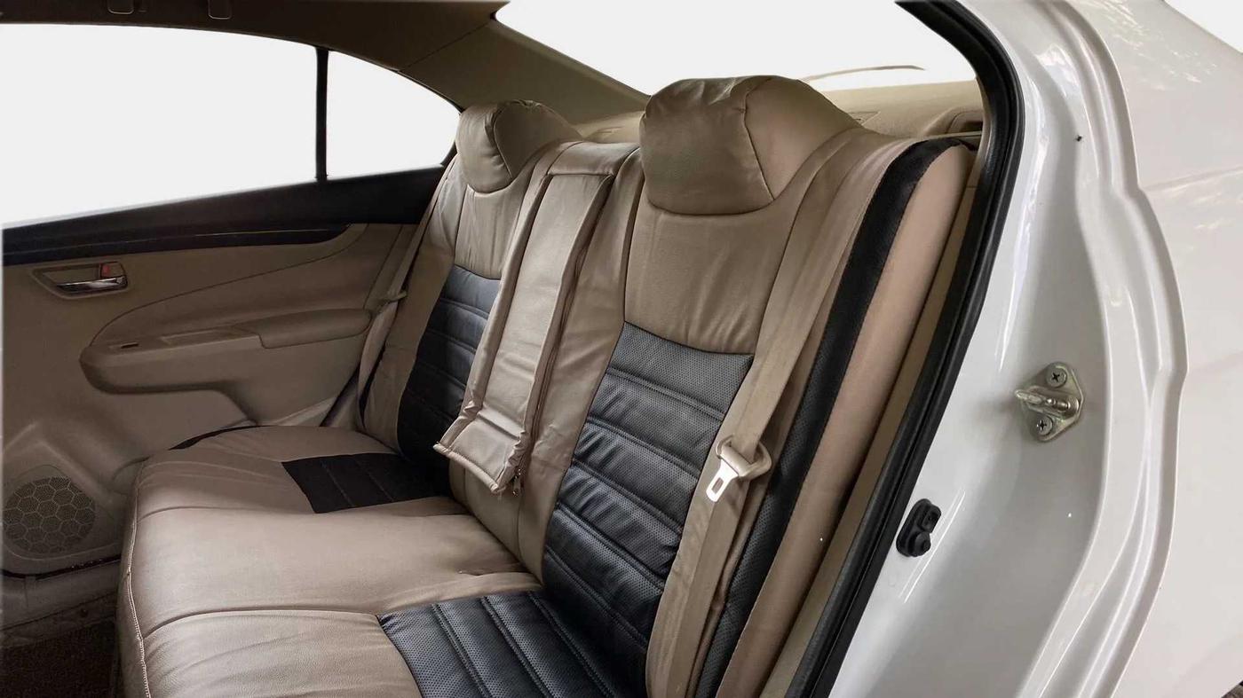 2018 Maruti Ciaz DELTA 1.4 MT PETROL, Petrol, Manual, 75,679 km, Right Side Rear Door Cabin