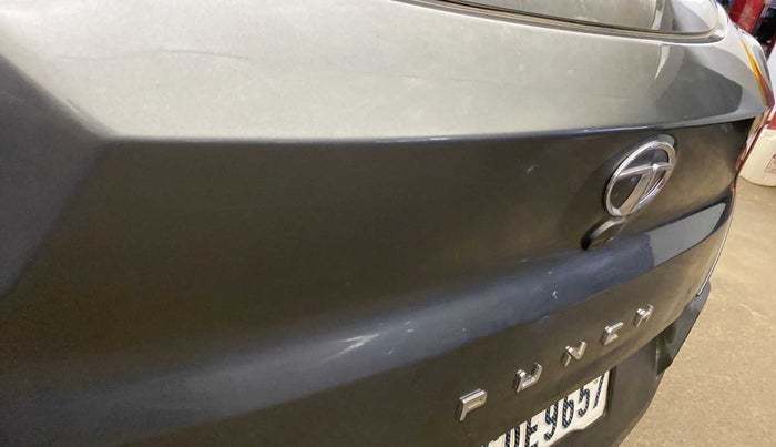 2022 Tata PUNCH ACCOMPLISHED MT, Petrol, Manual, 26,272 km, Dicky (Boot door) - Minor scratches